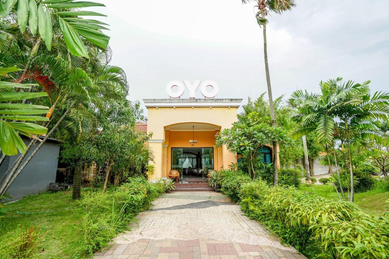 Istana Permata Juanda Hotel Sawotratap Екстериор снимка