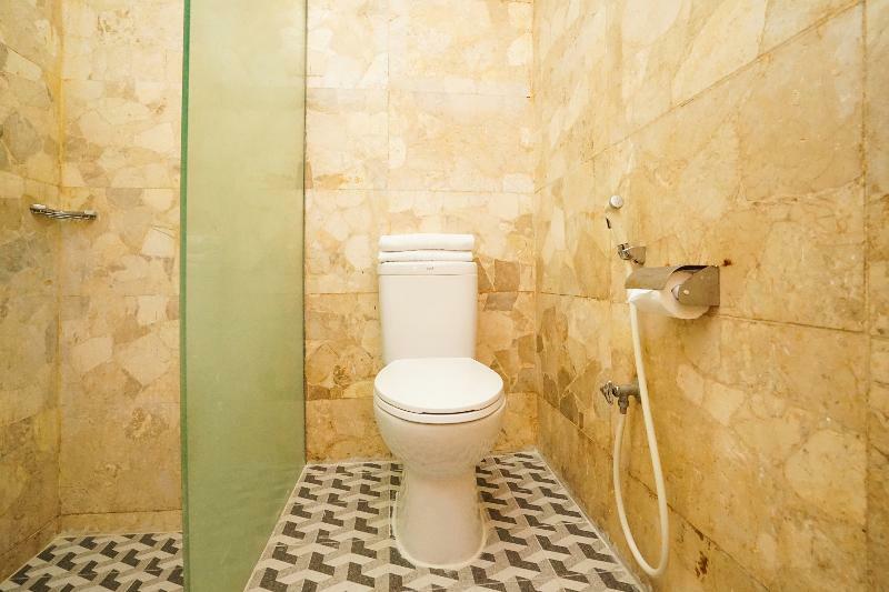 Istana Permata Juanda Hotel Sawotratap Екстериор снимка